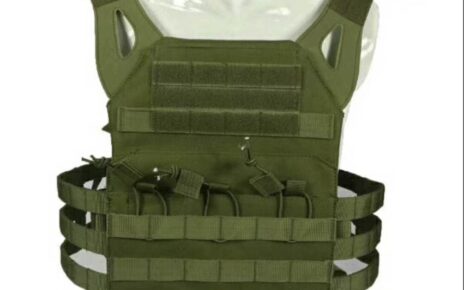 How do manufacturers make body armor lightweight and durable?